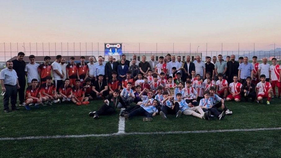 Rize’de Kur’an Kursları Futbol Turnuvası Ödül Töreniyle Sona Erdi